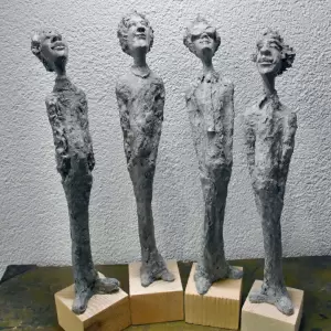 Pappmaché-Figuren
